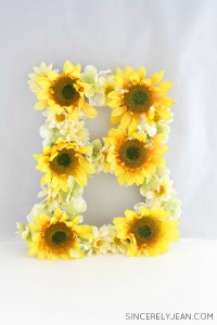 DIY Floral Sunflower Letter - This easy tutorial will show you how to make a beautiful floral letter! | www.sincerelyjean.com