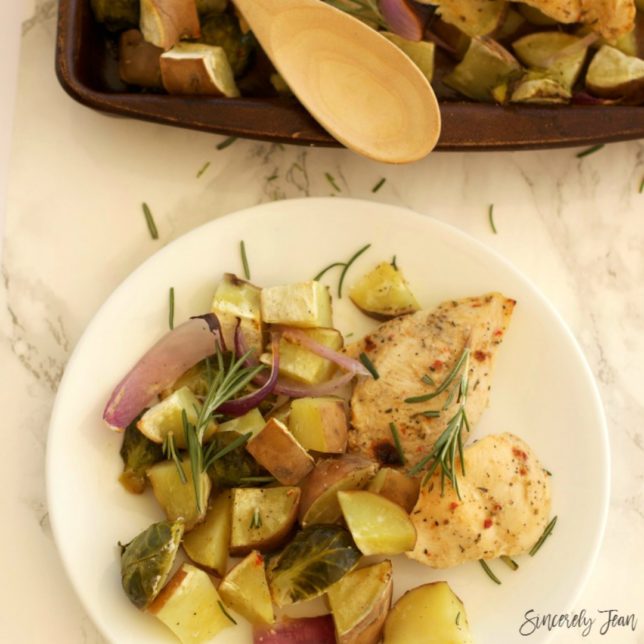 SincerelyJean.com - Try our one pan, five ingredient Autumn chicken!