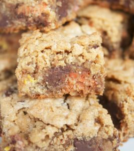 Monster Cookie Bars -delicious - easy -simple- dessert - cookies