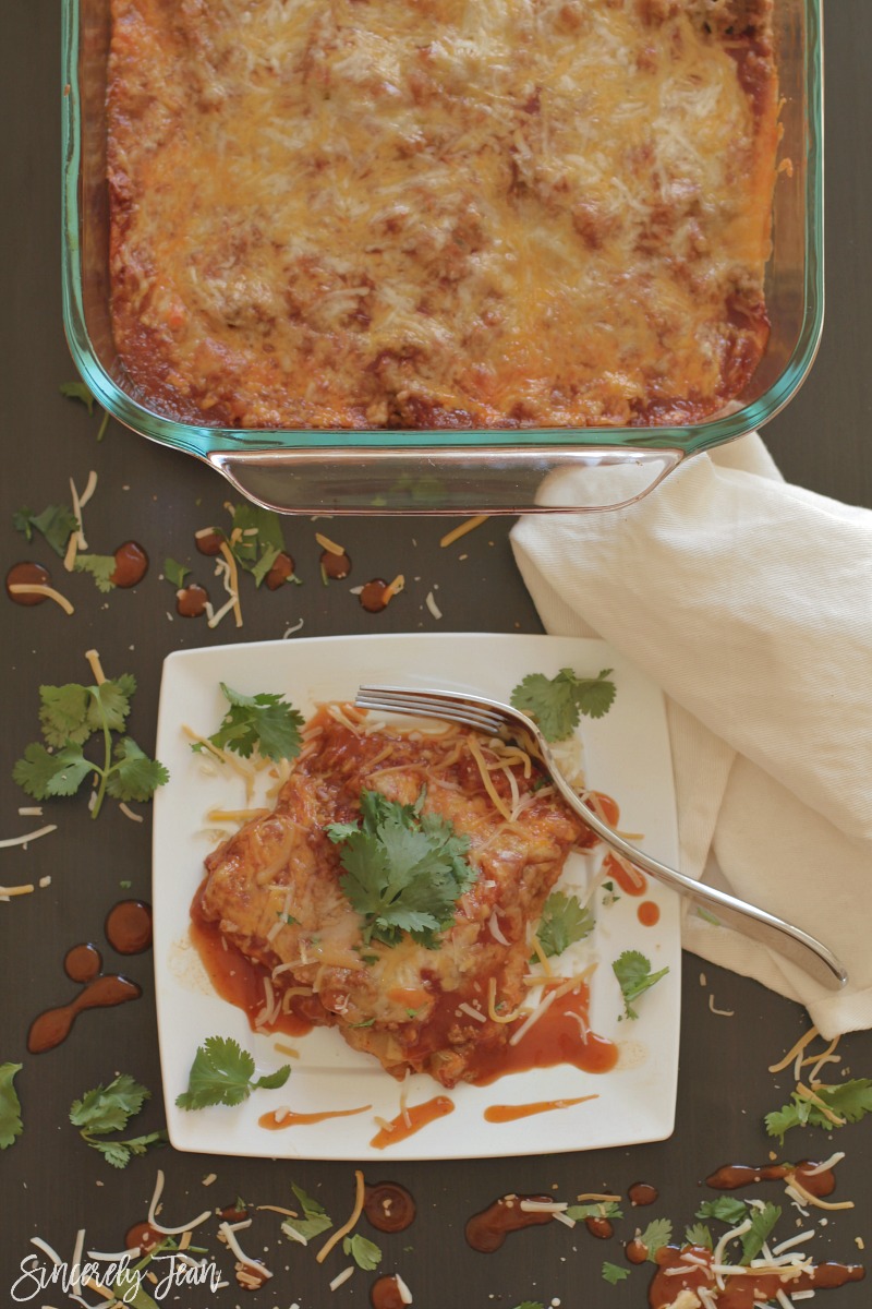 5 Ingredient Enchilada Casserole - delicious and simple family dinner recipe! | www.SincerelyJean.com