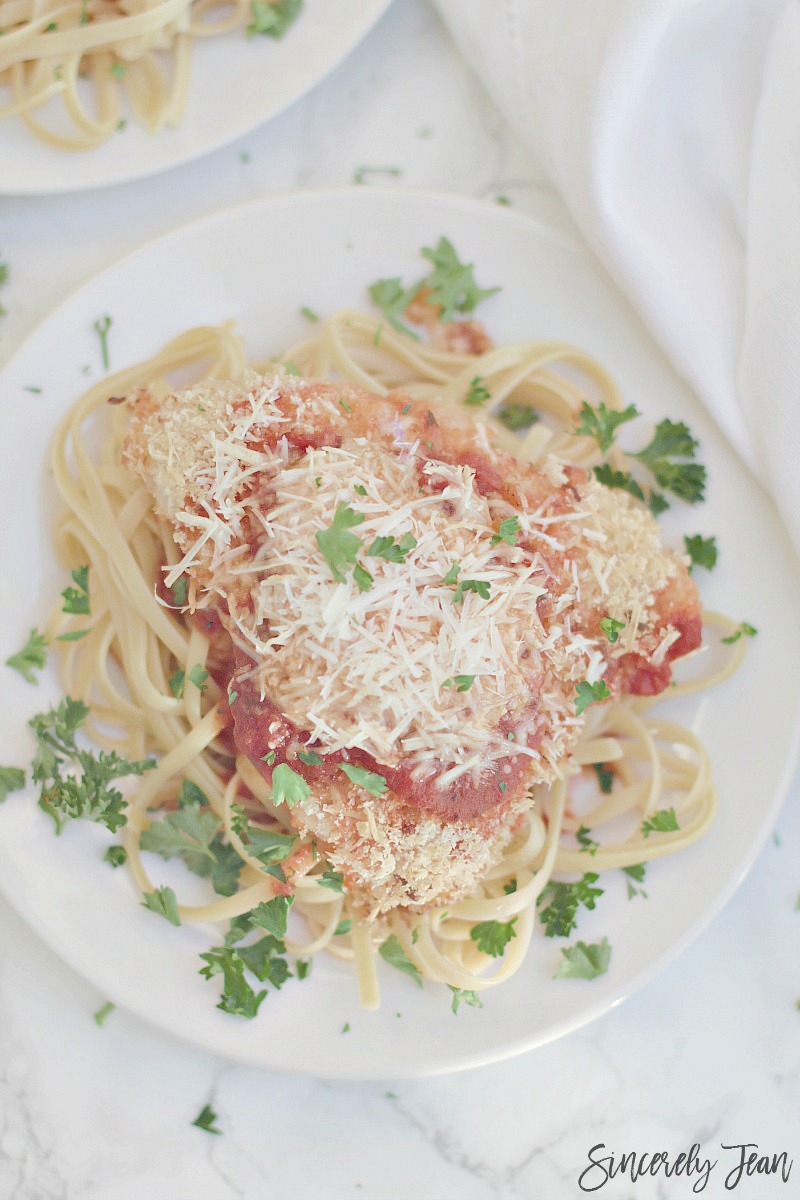 Chicken Parmesan - Baked Chicken Parmesan - 5 Ingredient Dinner Recipe - Healthy Chicken Parmesan - Chicken Parmesan recipe | www.SincerelyJean.com