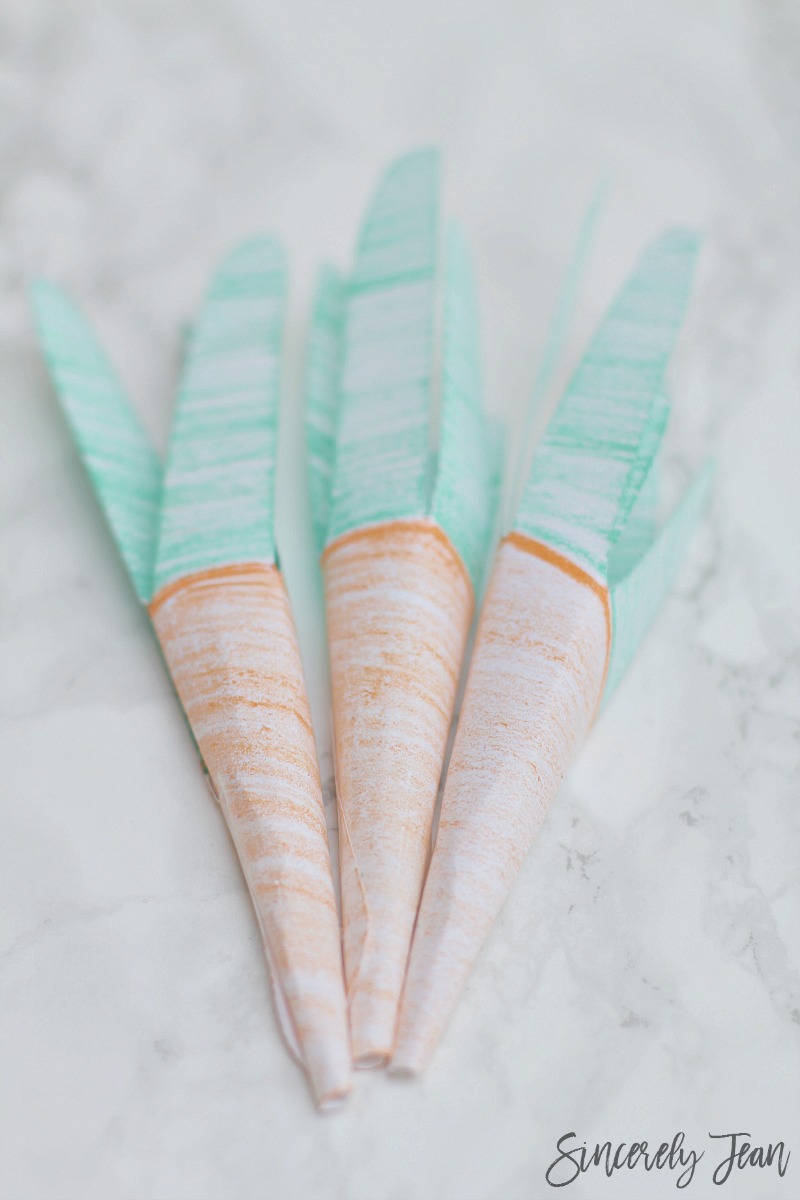 Kids Hand Carrot Easter Craft - Simple Easter Craft - Kids Craft - Hand Carrot - Carrot Craft | www.SincerelyJean.com