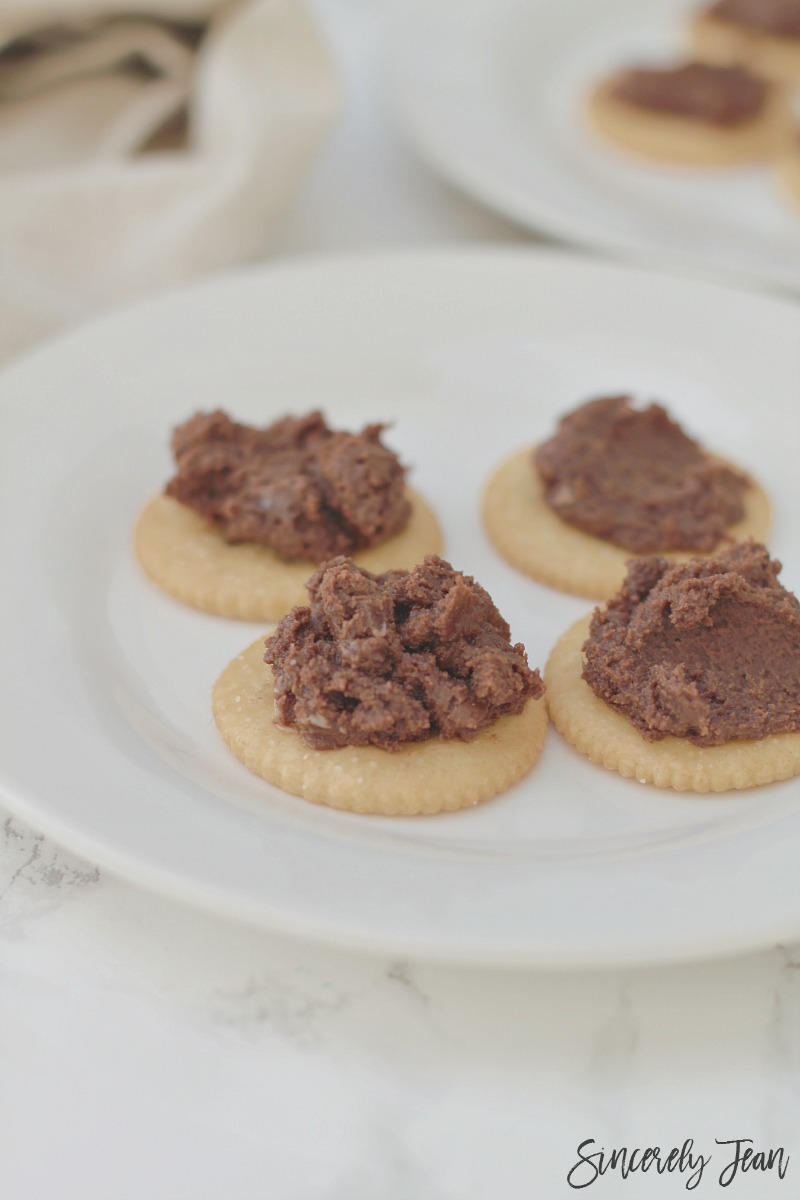 Nutella Cream Cheese Cracker Recipe | www.SincerelyJean.com