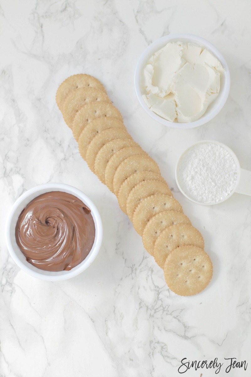 Nutella Cream Cheese Ritz Crackers - Cracker Topping - Appetizer | www.SincerelyJean.com
