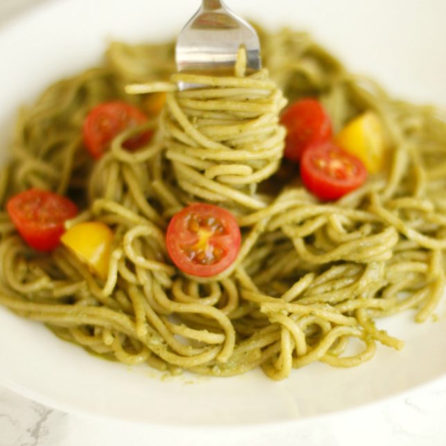 Avocado pasta - healthy dinner recipe by SincerelyJean.com
