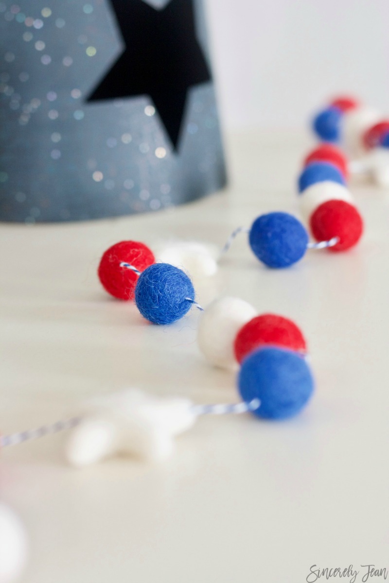 4th of July Ball Garland - craft, patriotic, decor, easy, simple, diy