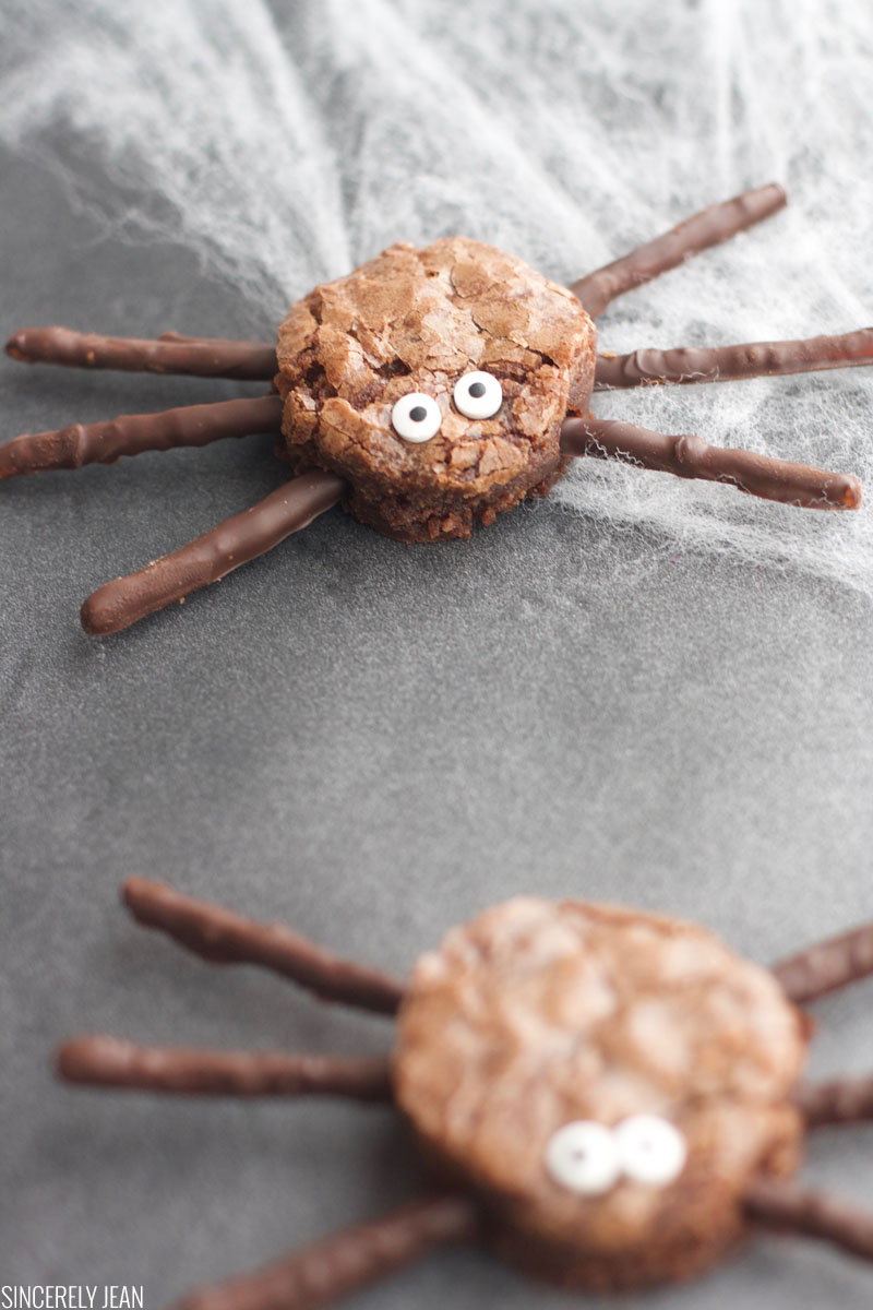 Spider Brownies - Sincerely Jean