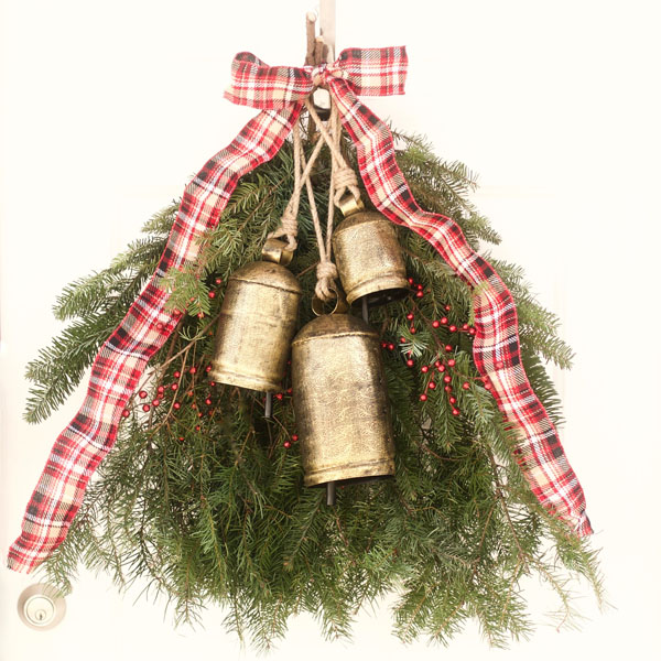 DIY Christmas Door Decor - Wreath, home decor, Christmas, holiday, DIY, craft, project