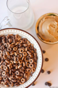 Chocolate Peanut Butter Cheerios - breakfast, easy, simple, back to school, chocolate, peanut butter, cereal