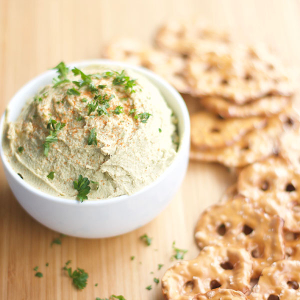 The Best Homemade Hummus, classic, recipe, easy, delicious, healthy, snacks, meals, appetizers